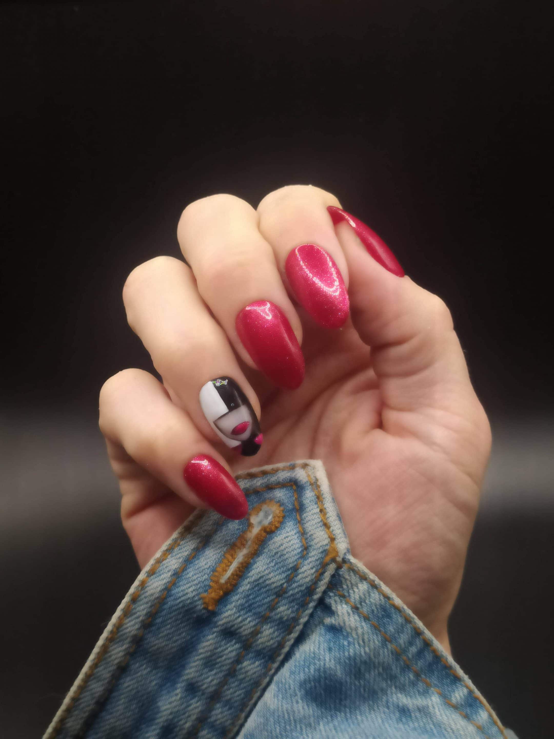 Blondie nail art - Vernis classique multichrome sur ongles